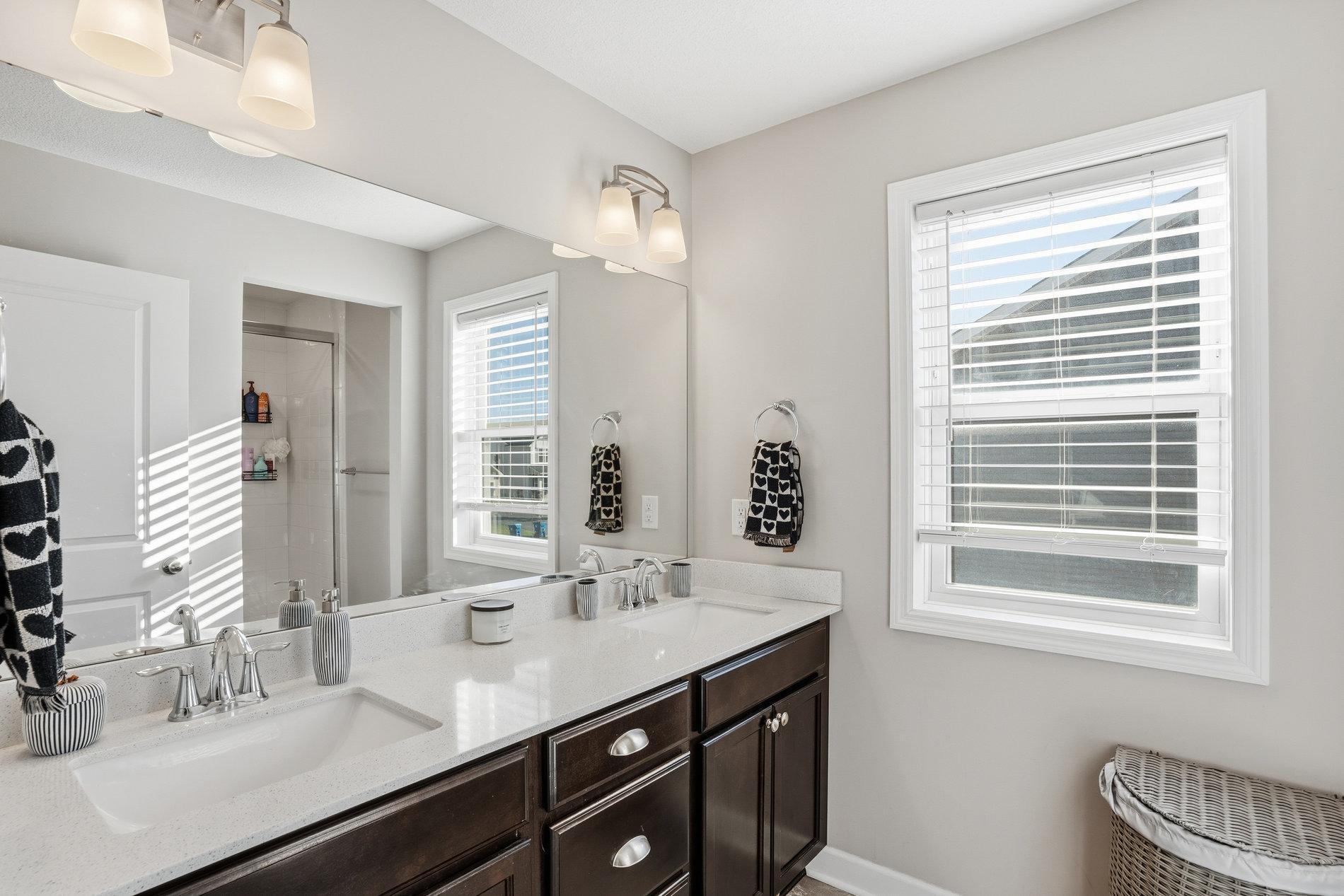 1955 Red Oak Path Shakopee, MN 55379 - Photo 38 of 62