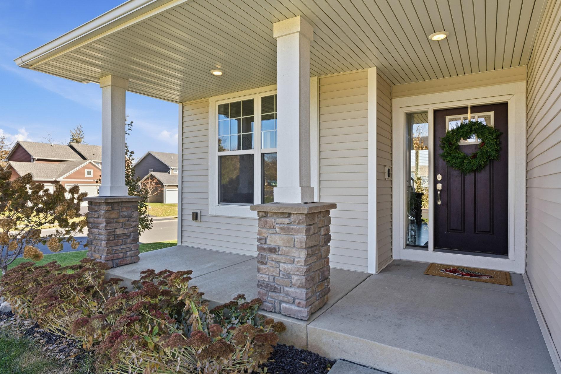 1955 Red Oak Path Shakopee, MN 55379 - Photo 4 of 62