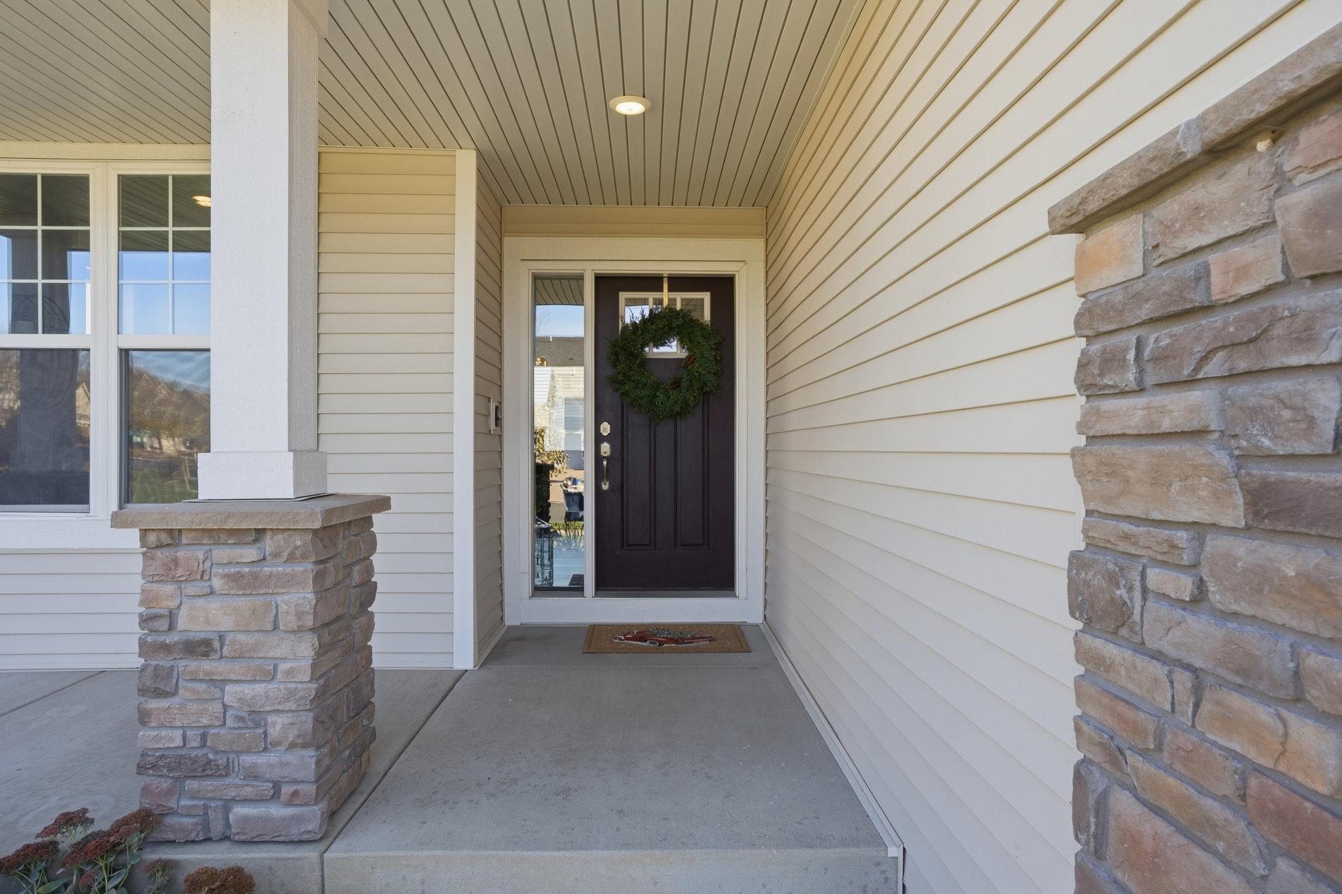 1955 Red Oak Path Shakopee, MN 55379 - Photo 5 of 62