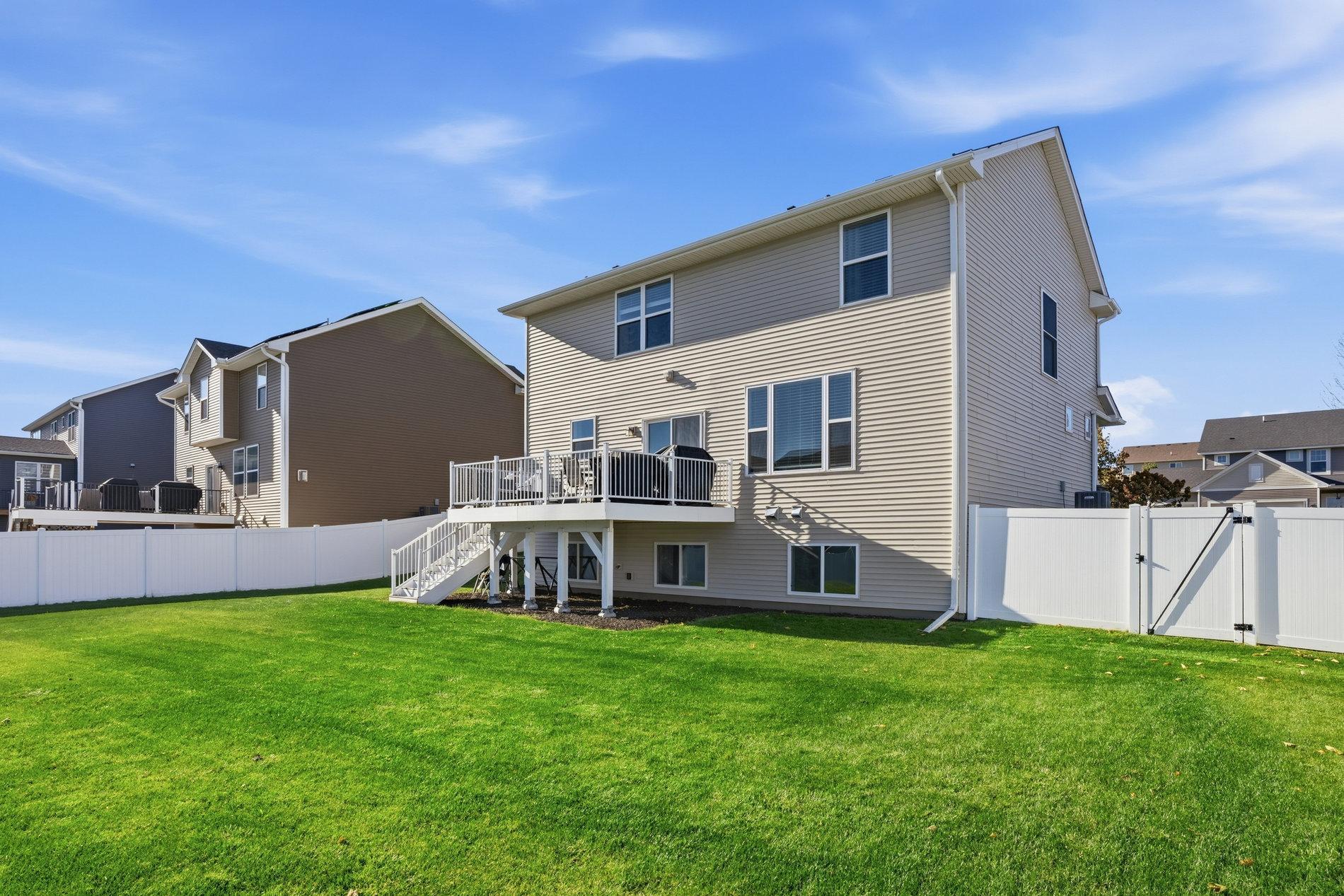 1955 Red Oak Path Shakopee, MN 55379 - Photo 8 of 62