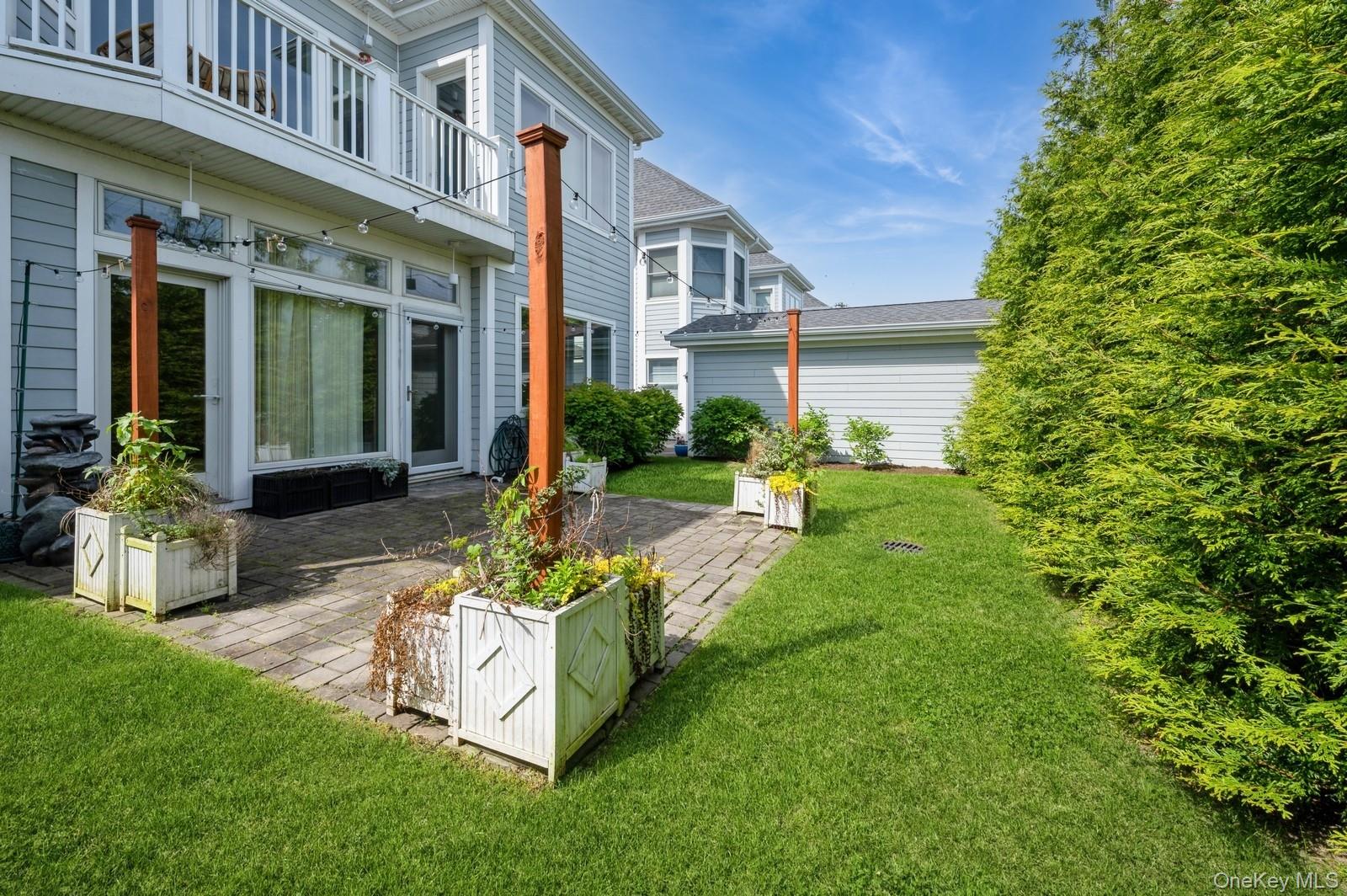 13 Island Point, Unit 13 Bronx, NY 10464 - Photo 18 of 22