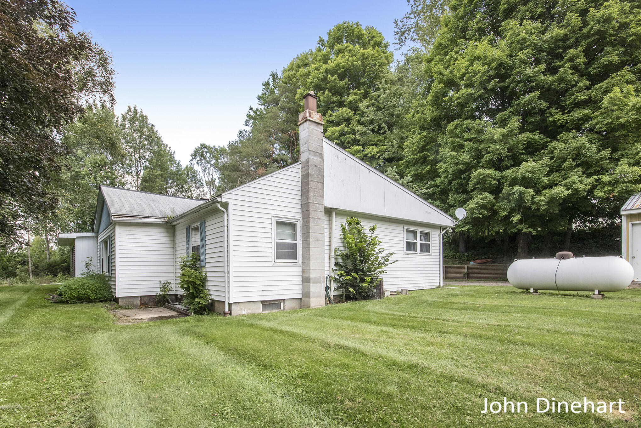 3779 Potters Road Ionia, MI 48846 - Photo 4 of 16 IMG_4012