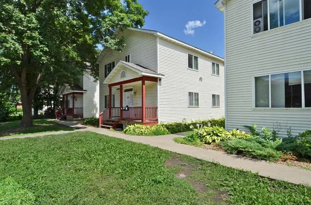 $450,000 | 1030 Knox Avenue North, Minneapolis, MN 55411