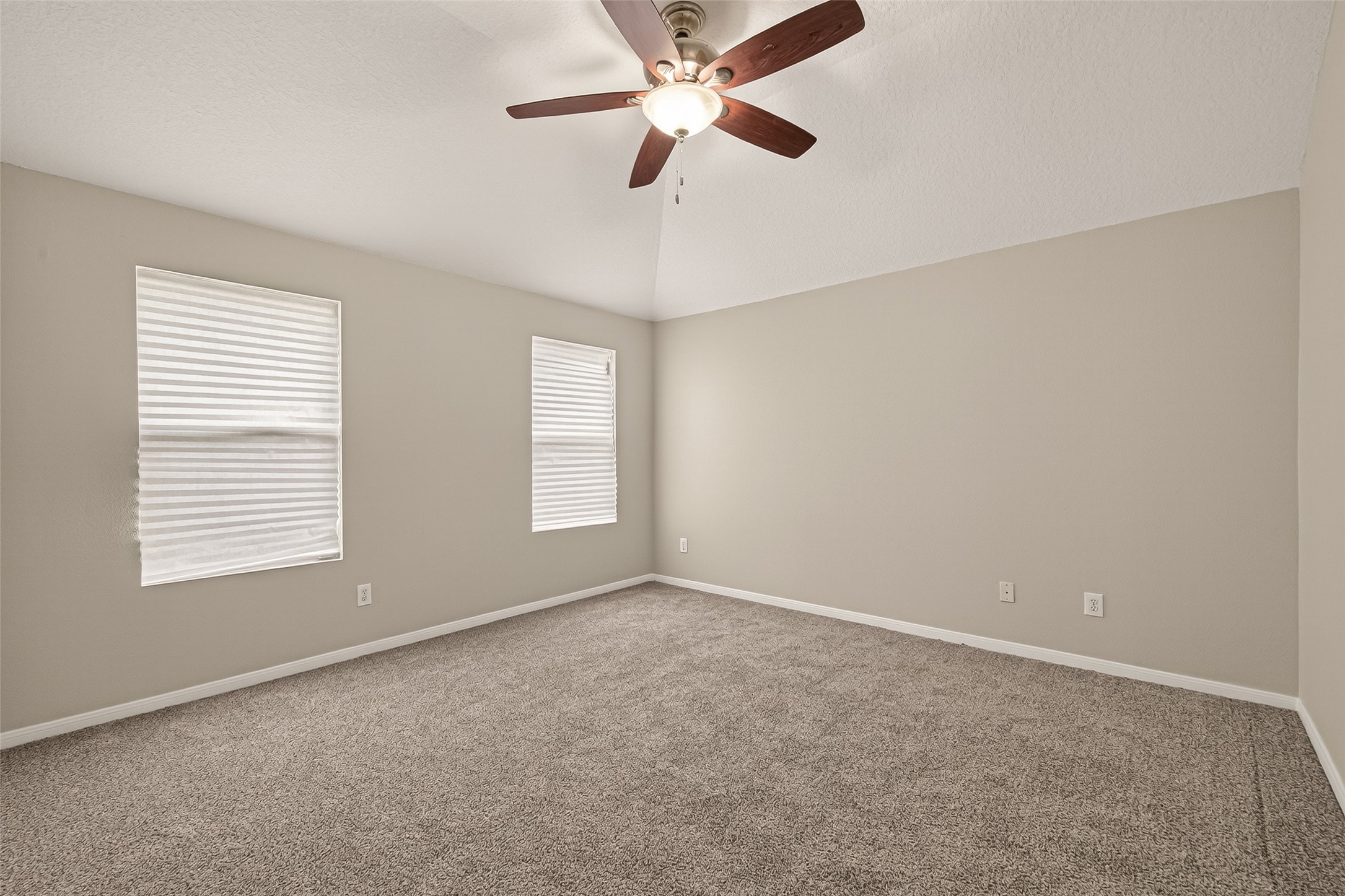 5614 Calm Court Houston, TX 77084 - Photo 22 of 32 Primary Bedroom