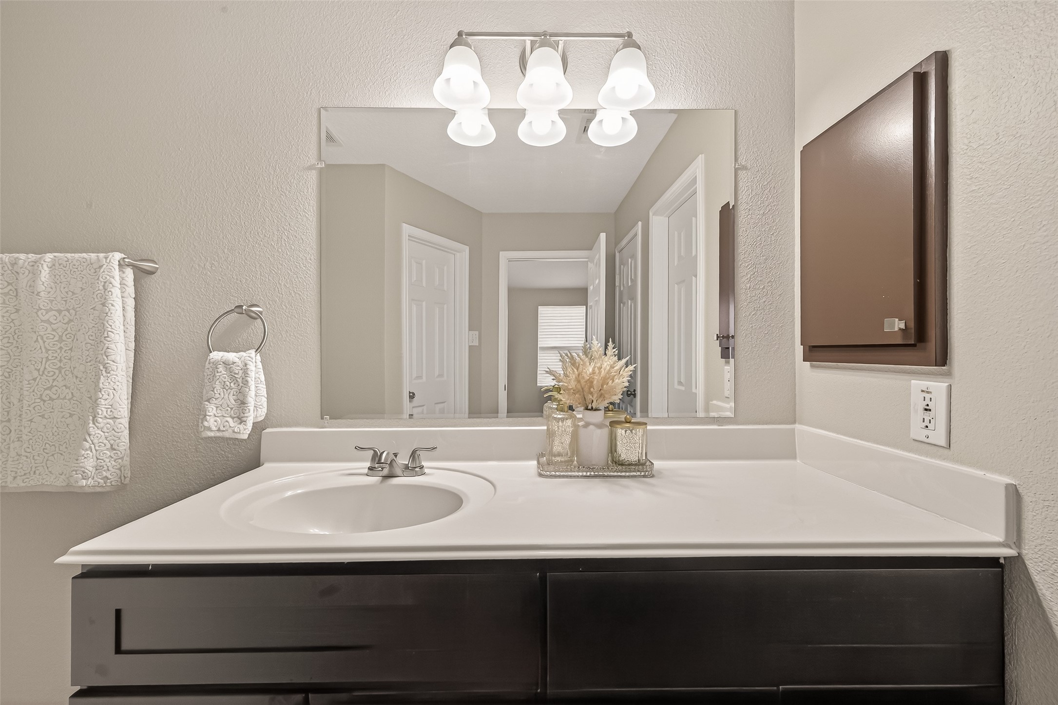 5614 Calm Court Houston, TX 77084 - Photo 26 of 32 Primary Bathroom