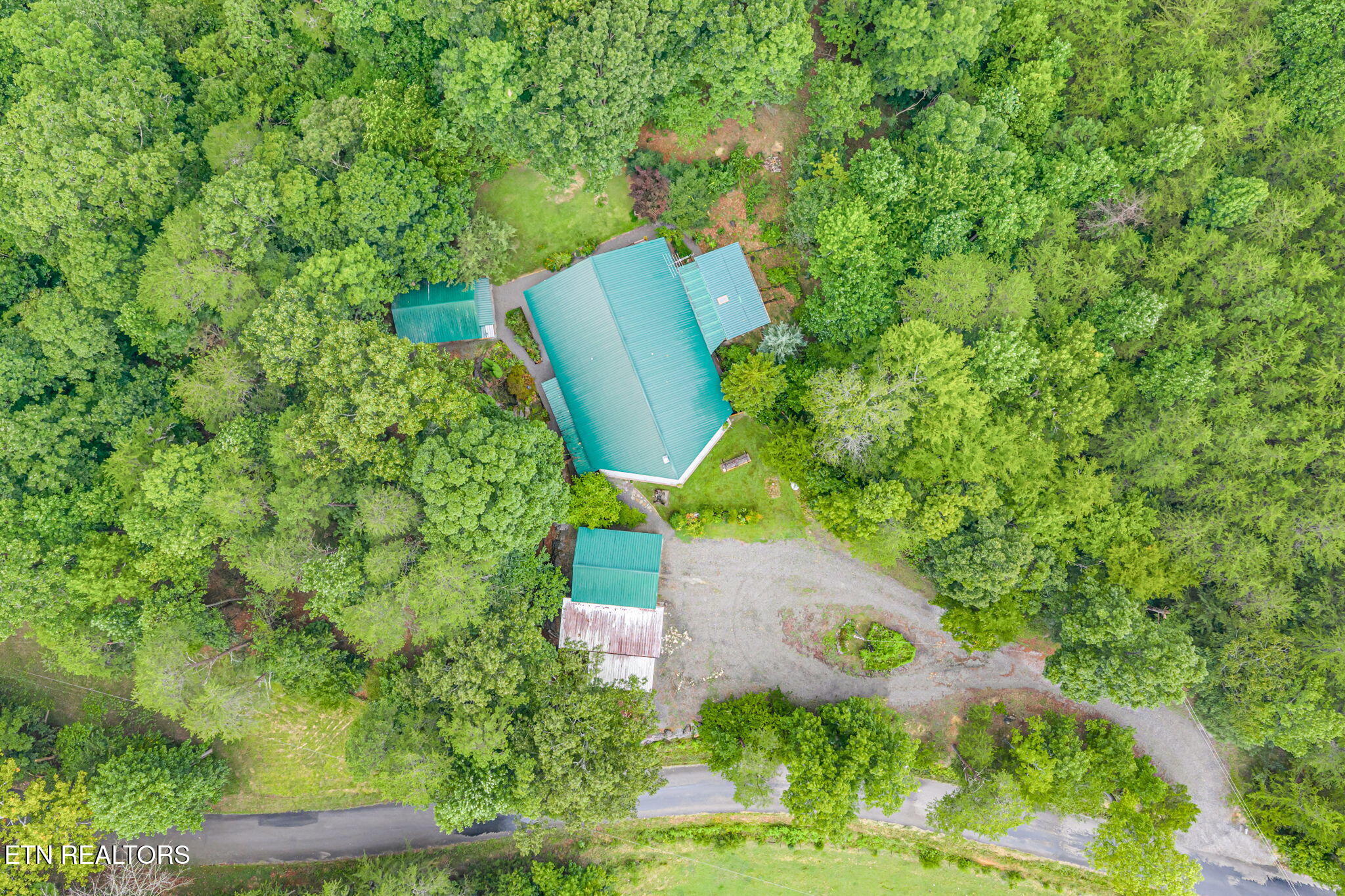 414 Shaddon Road Tellico Plains, TN 37385 - Photo 51 of 56 60-web-or-mls-414 Shaddon Road-59