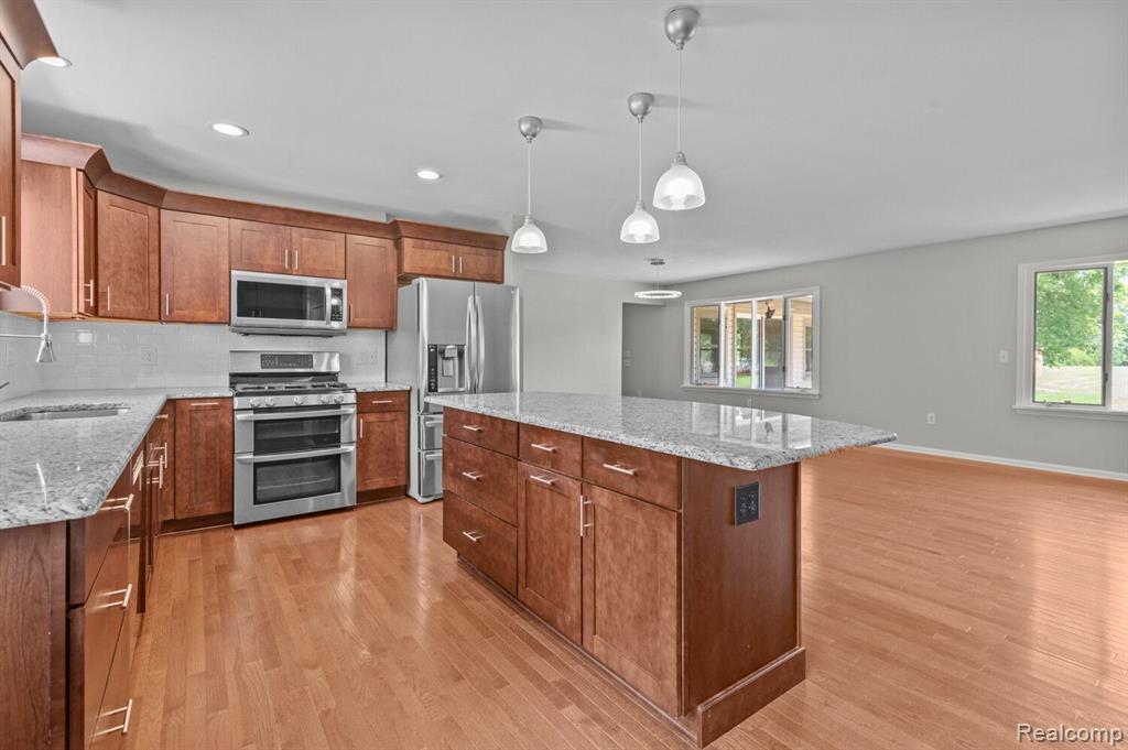 48720 Hanford Road Canton, MI 48187 - Photo 8 of 24