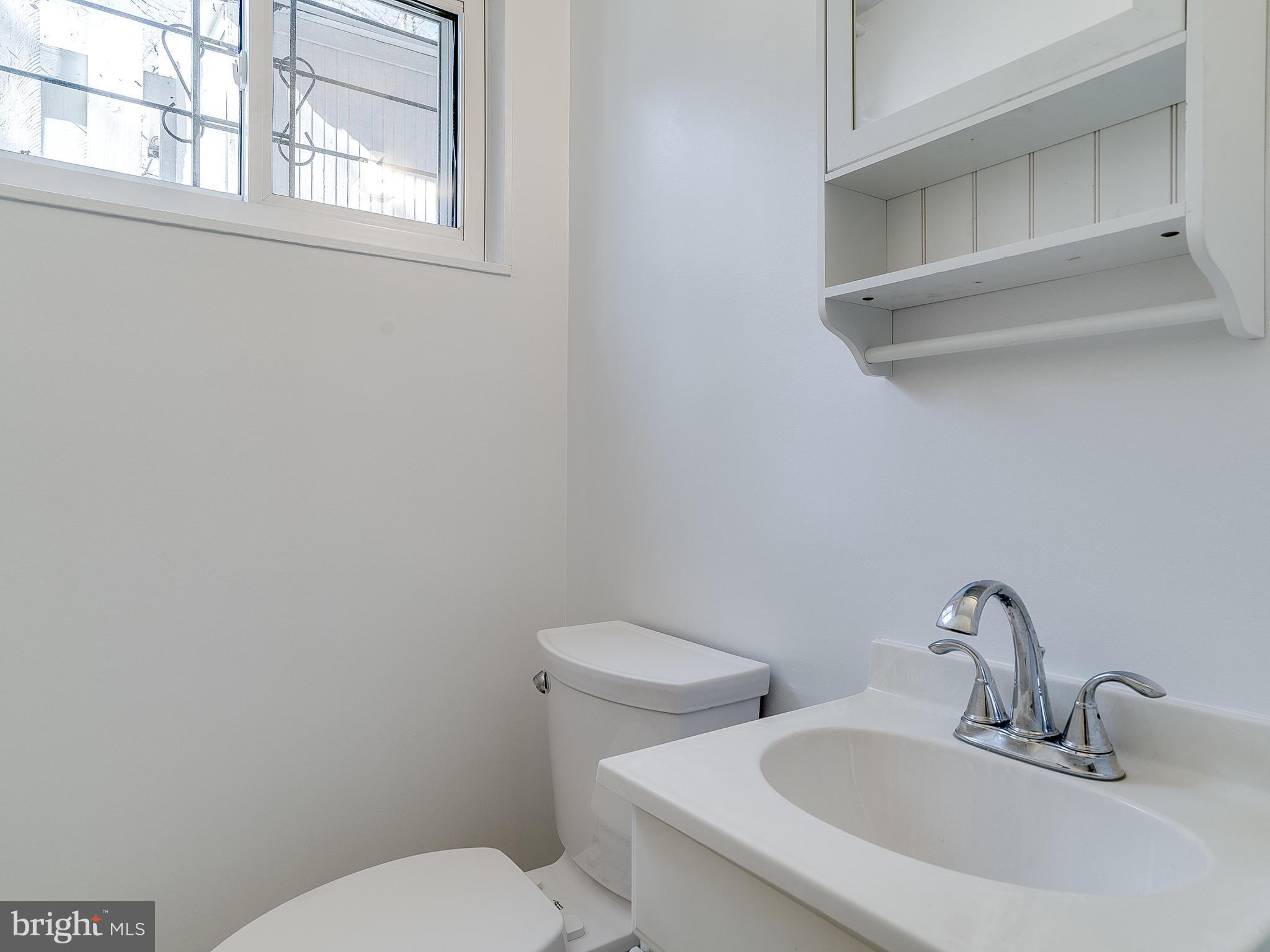 2711 Finch Street Silver Spring, MD 20902 - Photo 16 of 30 Bath