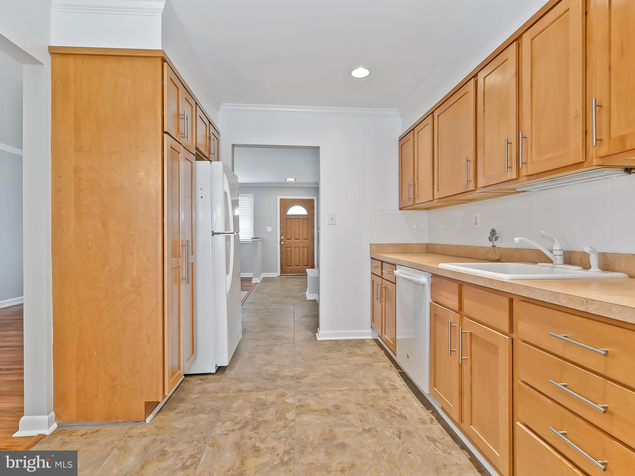 2711 Finch Street Silver Spring, MD 20902 - Photo 9 of 30 Kitchen