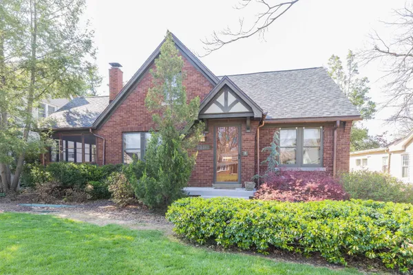 $425,000 | 2315 East Mulberry Street, Evansville, IN 47714
