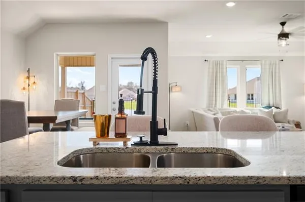 $280,000 | 8145 Olde Town Court, Alexandria, LA 71303