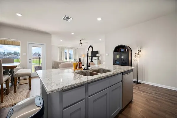 $280,000 | 8145 Olde Town Court, Alexandria, LA 71303