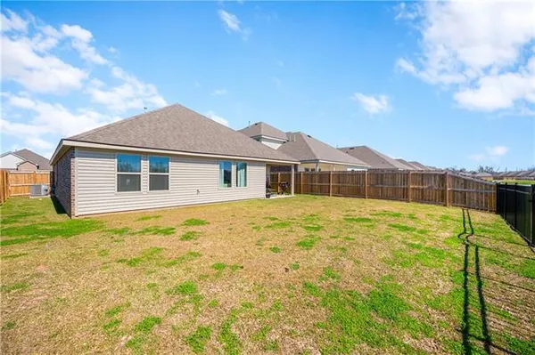 $280,000 | 8145 Olde Town Court, Alexandria, LA 71303