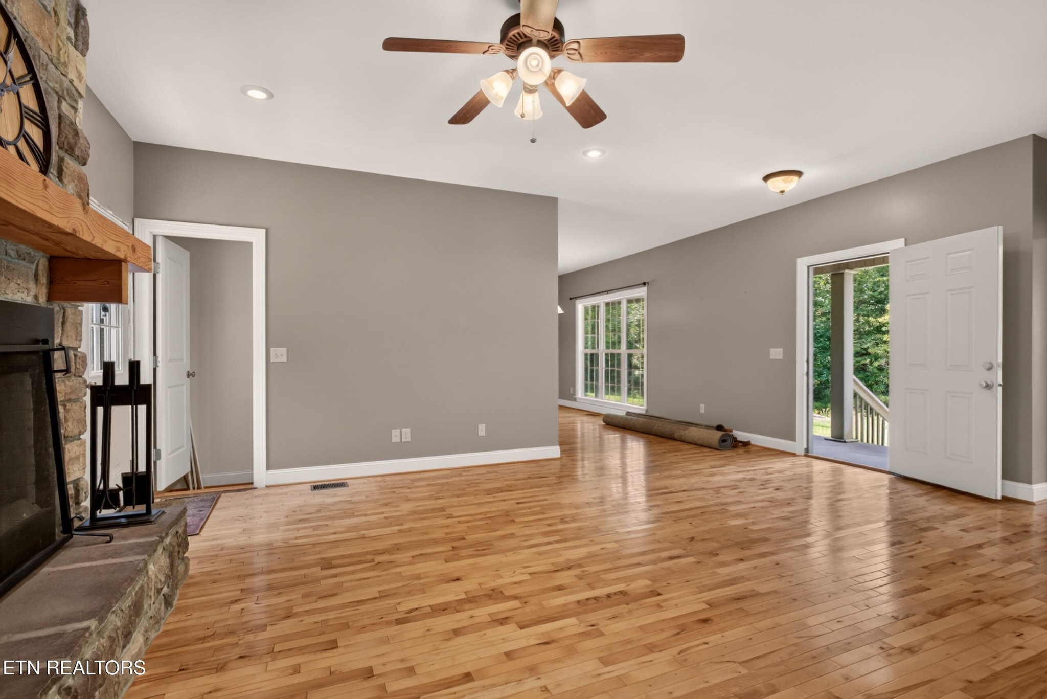 813 Mayland Road Crossville, TN 38571 - Photo 8 of 60 Gallery Image 8