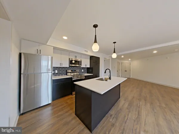 $1,795 | 5001 Umbria Street, Unit P221, Philadelphia, PA 19128