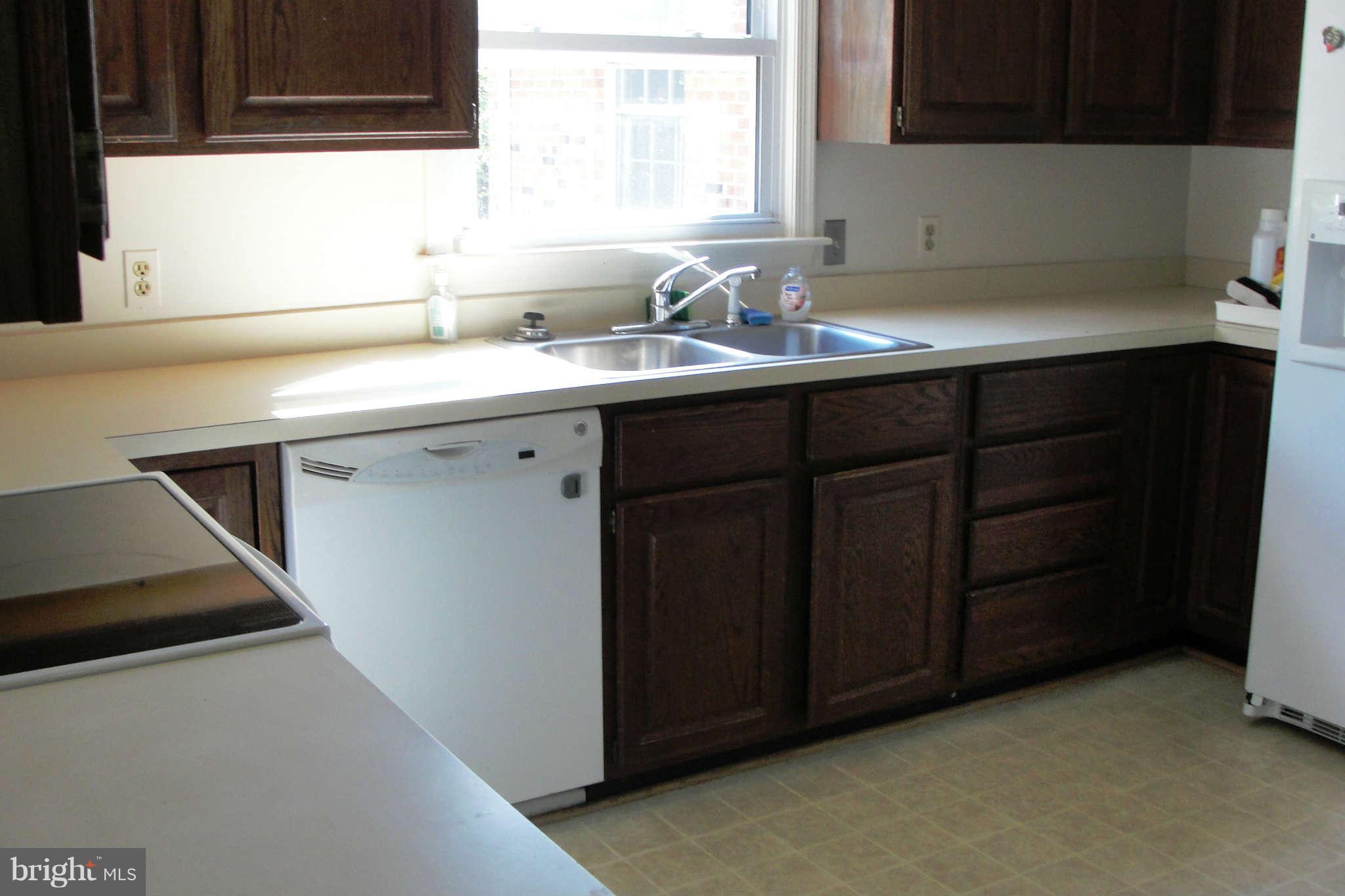 7472 Kennedy Road Nokesville, VA 20181 - Photo 16 of 30 Kitchen