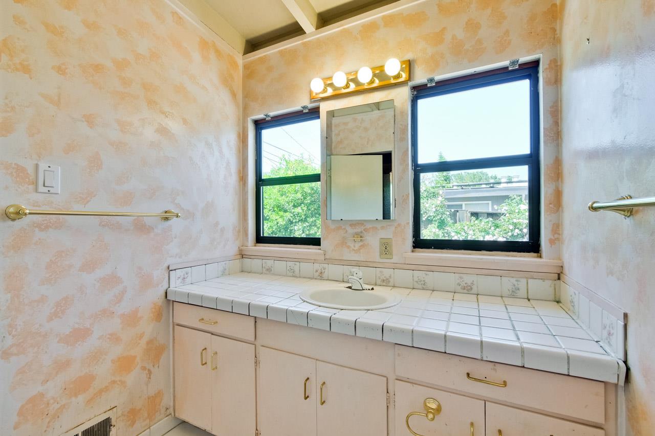 2375 Adele Avenue Mountain View, CA 94043 - Photo 20 of 30