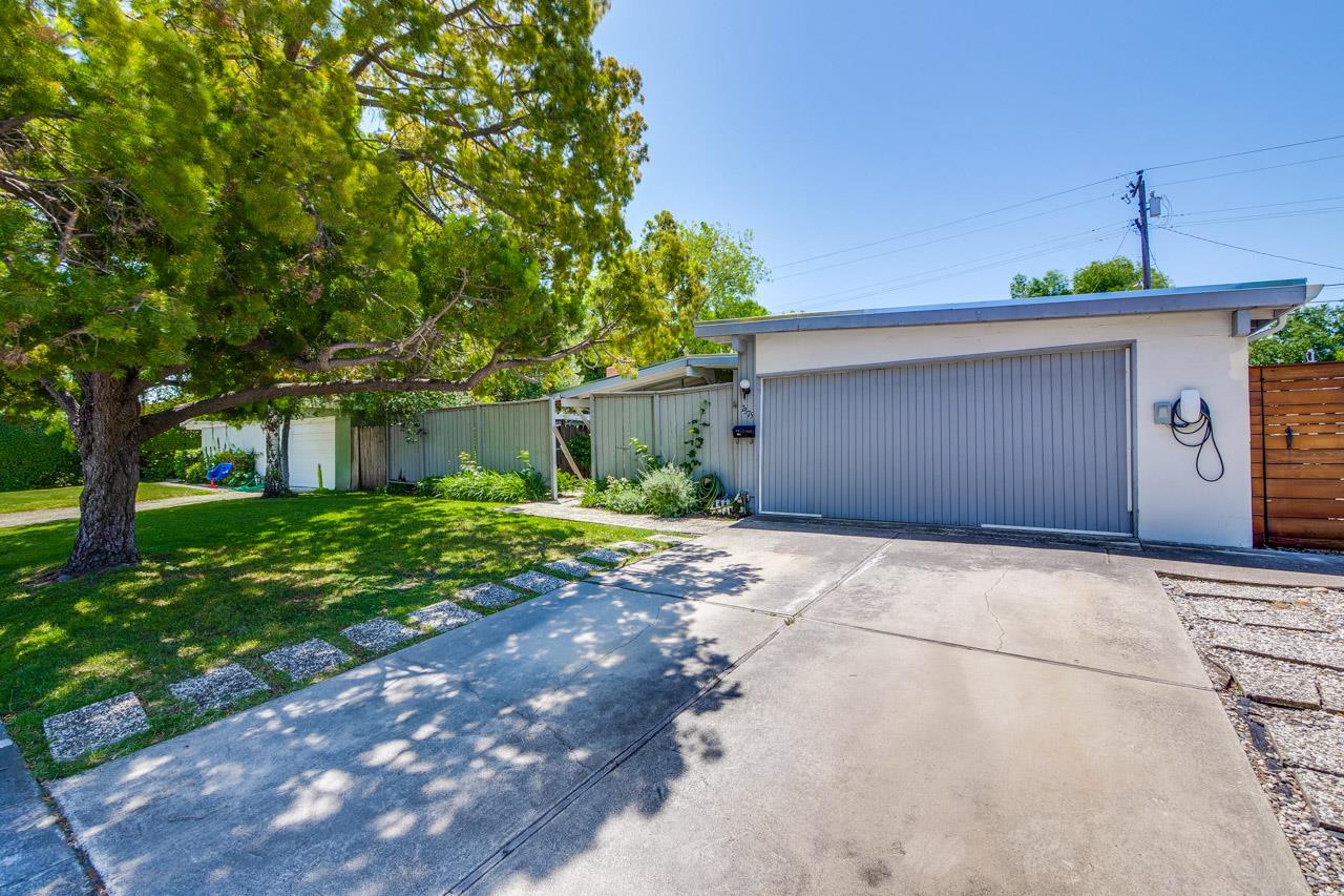 2375 Adele Avenue Mountain View, CA 94043 - Photo 2 of 30