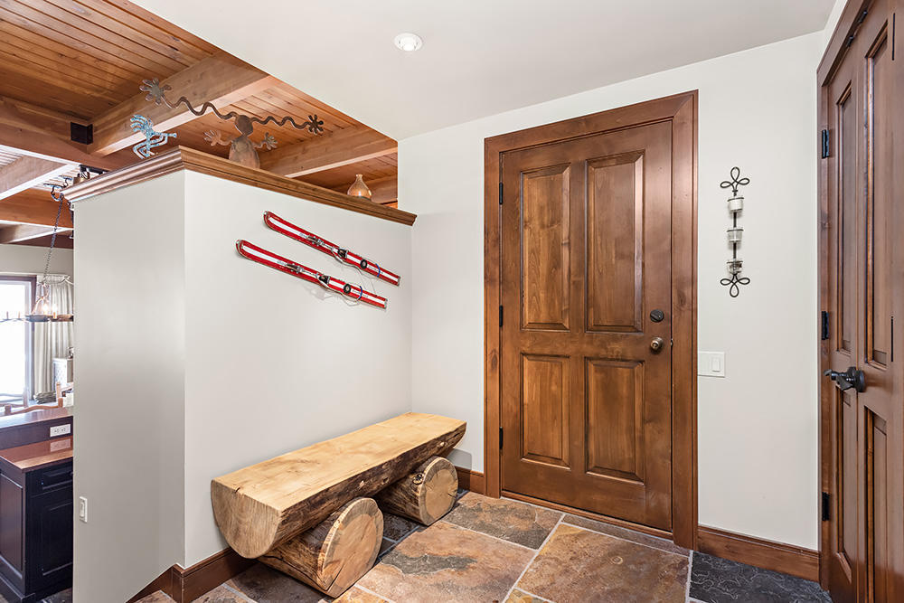 800 Ridge Road, Unit 13 Snowmass Village, CO 81615 - Photo 13 of 23 800RidgeRoadUnit13_WEB_03312021017