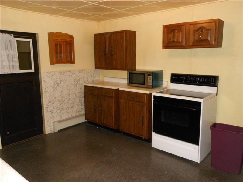 220 Old Plank Road Butler, PA 16002 - Photo 4 of 6