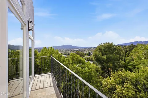 $1,449,000 | 2409 Yorkshire Drive, Los Angeles, CA 90065
