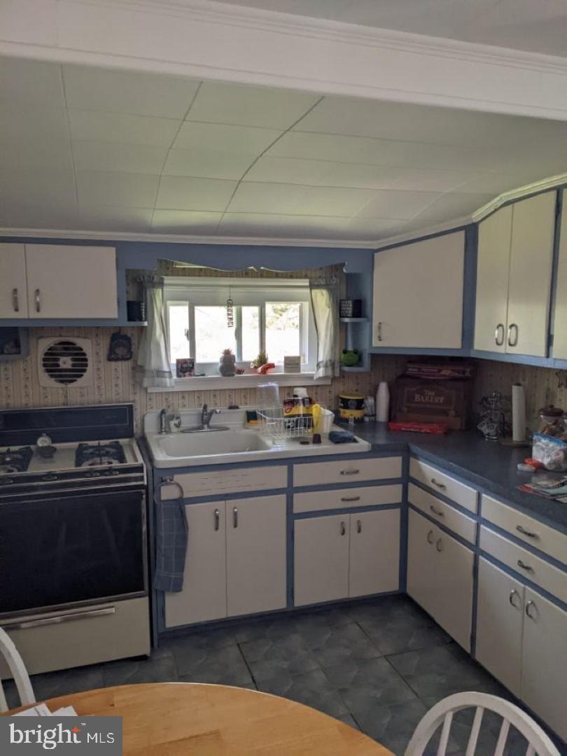 308 Manor Road Hatboro, PA 19040 - Photo 10 of 15 Gallery Image 10