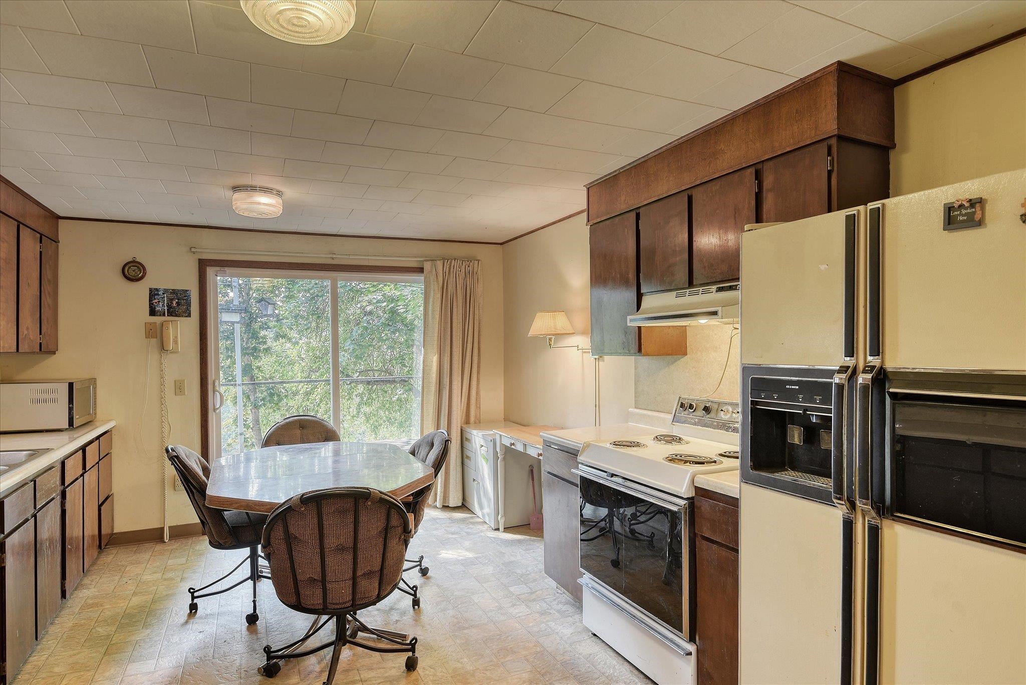 3903 Hesseltine Road Springdale, WA 99173 - Photo 8 of 32
