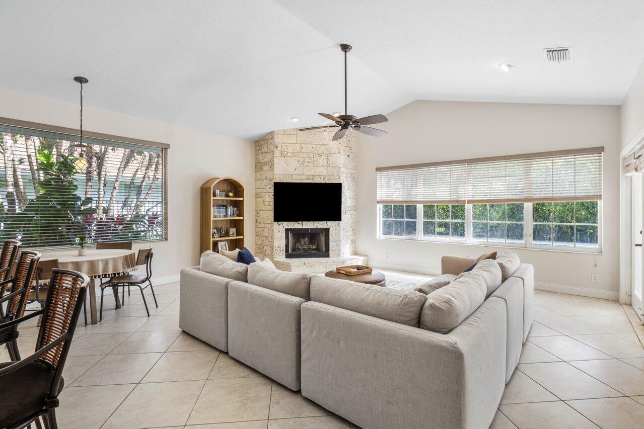4400 Northwest 28th Way Boca Raton, FL 33434 - Photo 17 of 58 017-4400Northwest28thWay-BocaRaton-FL-33