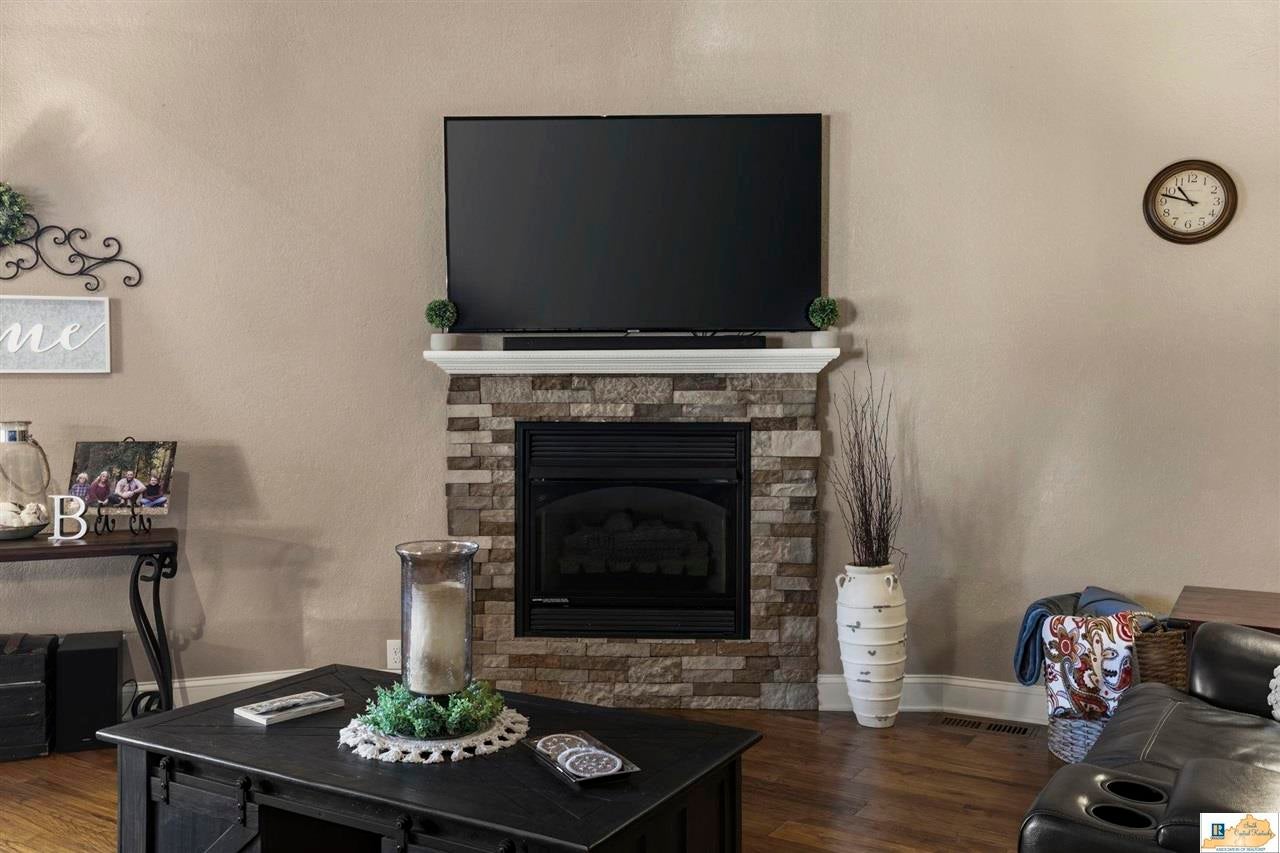 3287 Dripping Springs Road Glasgow, KY 42141 - Photo 17 of 57 Gallery Image 17