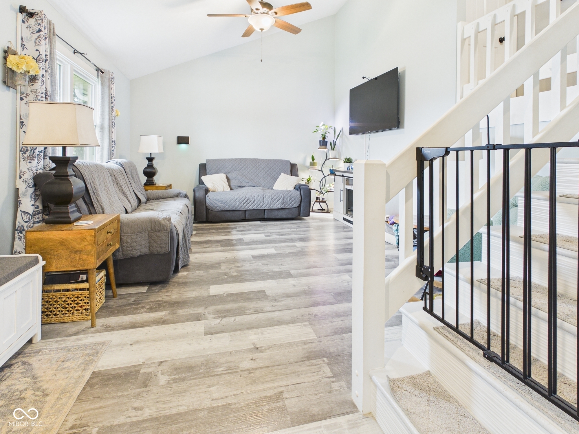 1505 East 42nd Street Anderson, IN 46013 - Photo 3 of 35