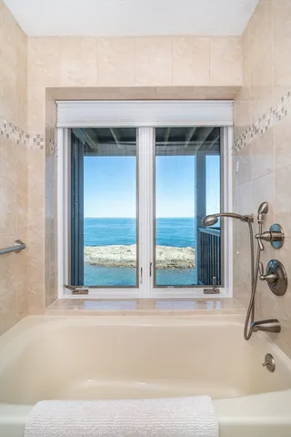 $3,900 | 22 Oceanside Drive, Unit 22, Hull, MA 02045