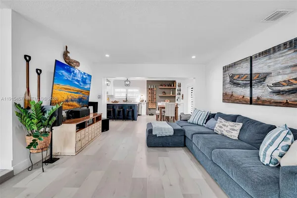 $975,000 | 10431 Southwest 93rd Street, Miami, FL 33176