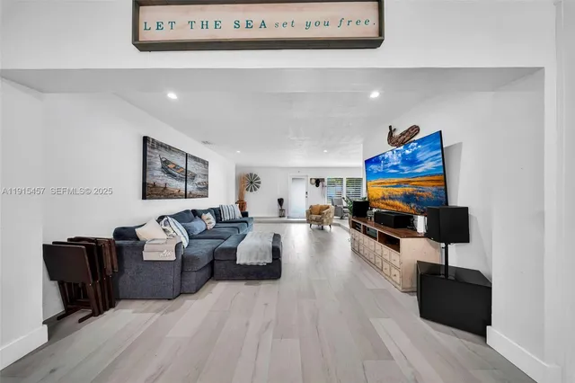 a view of a backyard with green space