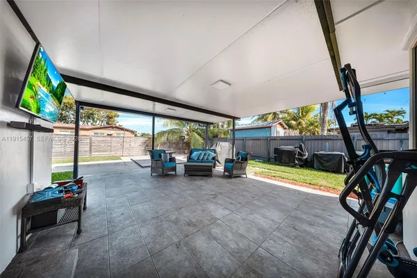 $975,000 | 10431 Southwest 93rd Street, Miami, FL 33176