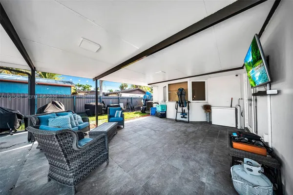 $975,000 | 10431 Southwest 93rd Street, Miami, FL 33176