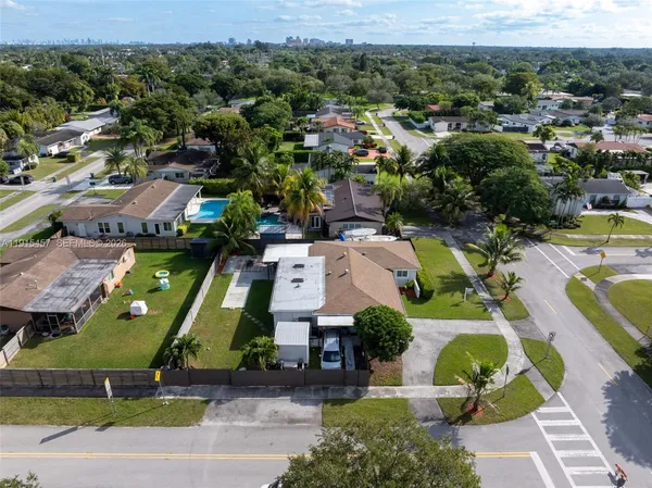$975,000 | 10431 Southwest 93rd Street, Miami, FL 33176