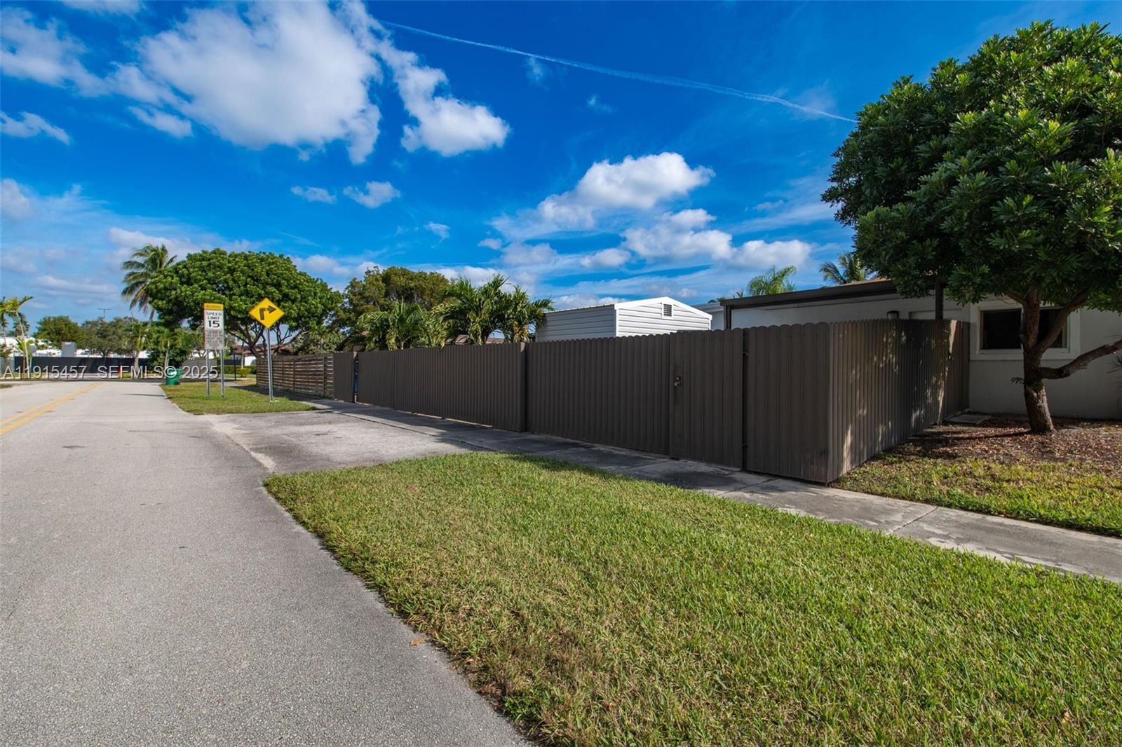 10431 Southwest 93rd Street Miami, FL 33176 - Photo 49 of 76