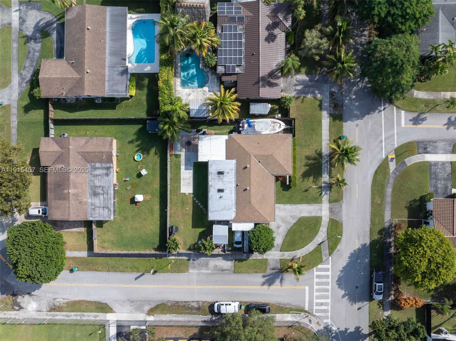 10431 Southwest 93rd Street Miami, FL 33176 - Photo 5 of 76