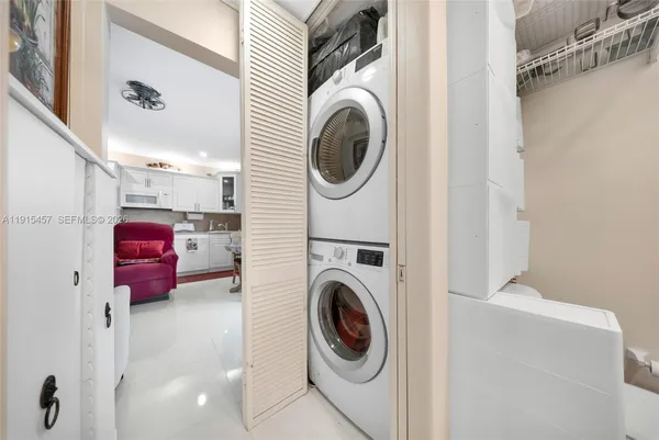 $975,000 | 10431 Southwest 93rd Street, Miami, FL 33176