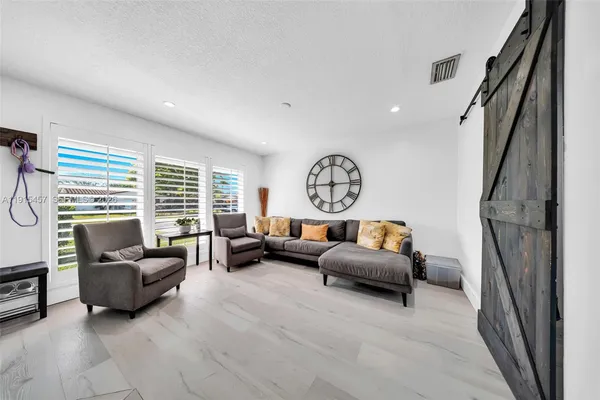 $975,000 | 10431 Southwest 93rd Street, Miami, FL 33176