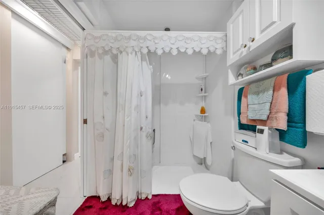 $1,099,000 | 10431 Southwest 93rd Street, Miami, FL 33176