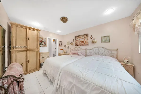 $975,000 | 10431 Southwest 93rd Street, Miami, FL 33176