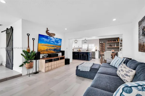 $975,000 | 10431 Southwest 93rd Street, Miami, FL 33176