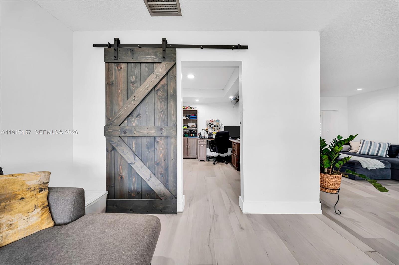 10431 Southwest 93rd Street Miami, FL 33176 - Photo 7 of 76