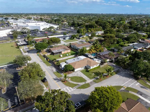 $975,000 | 10431 Southwest 93rd Street, Miami, FL 33176