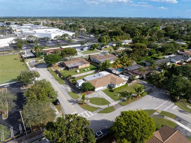 $1,099,000 | 10431 Southwest 93rd Street, Miami, FL 33176