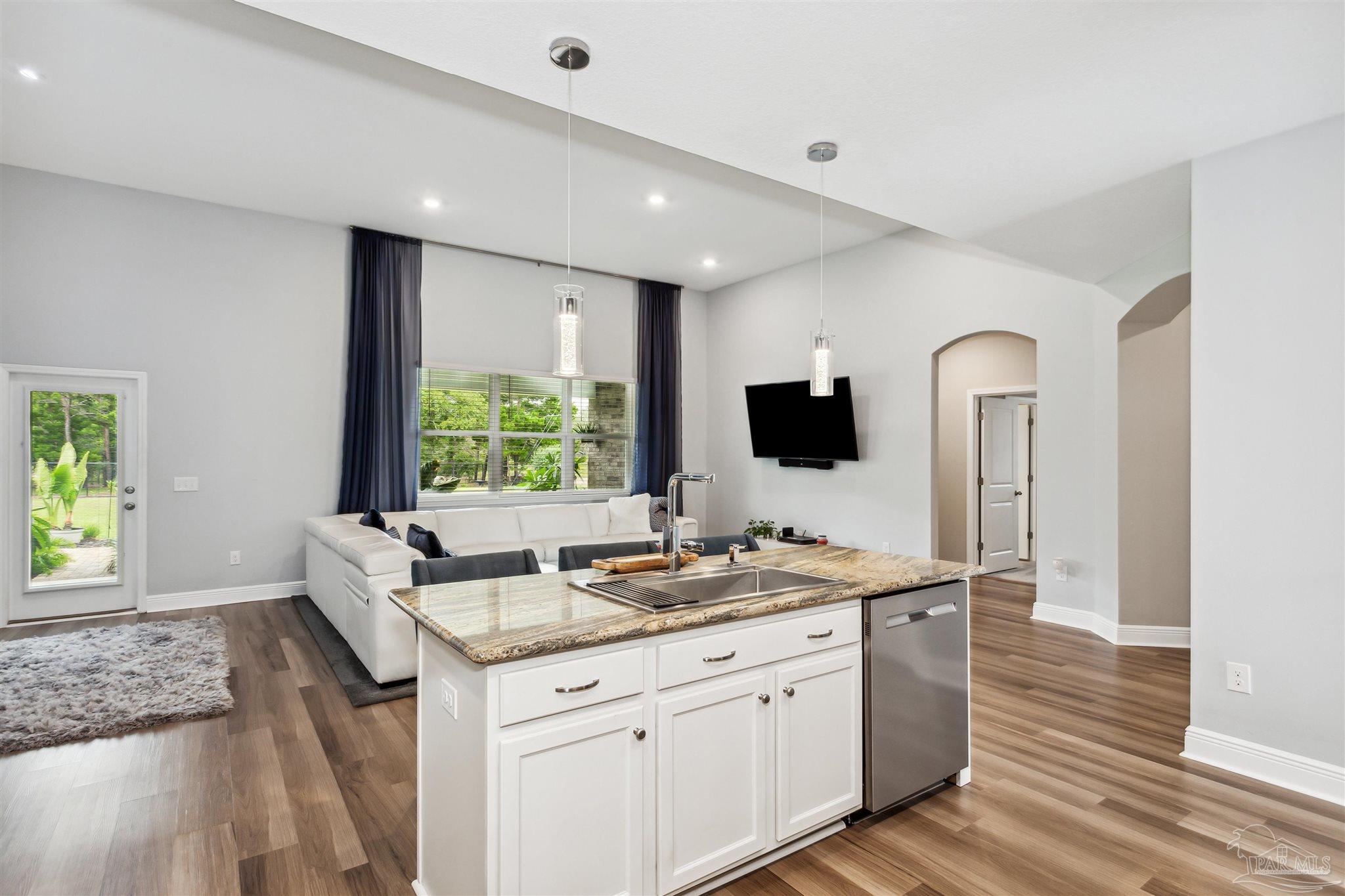 1736 Saroco Road Gulf Breeze, FL 32563 - Photo 11 of 39 Gallery Image 11