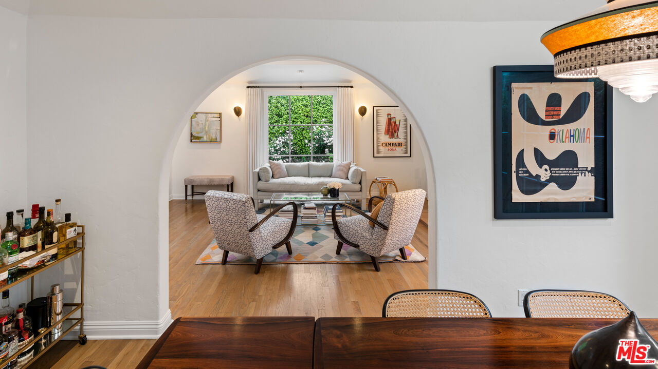 1146 Grant Avenue Venice, CA 90291 - Photo 4 of 20 a view of a livingroom with furniture hardwood floor and a window