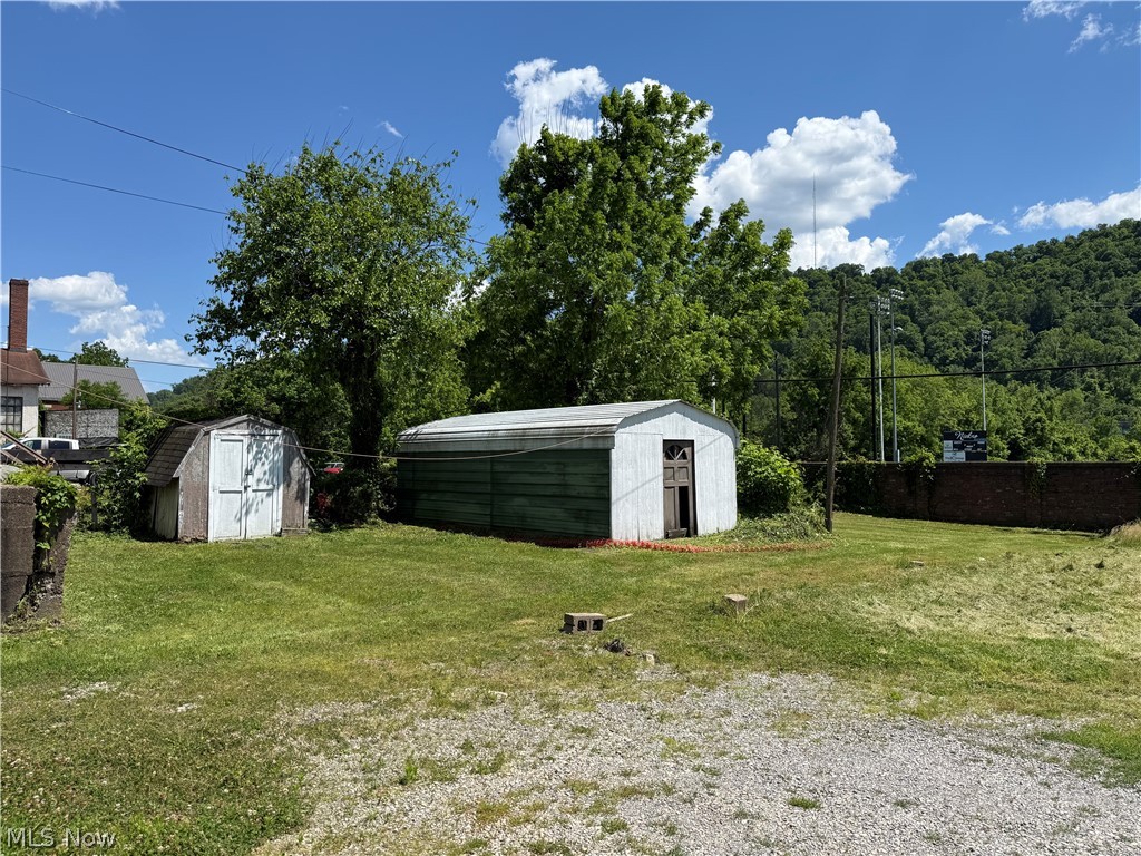 871 National Road Bridgeport, OH 43912 - Photo 5 of 8