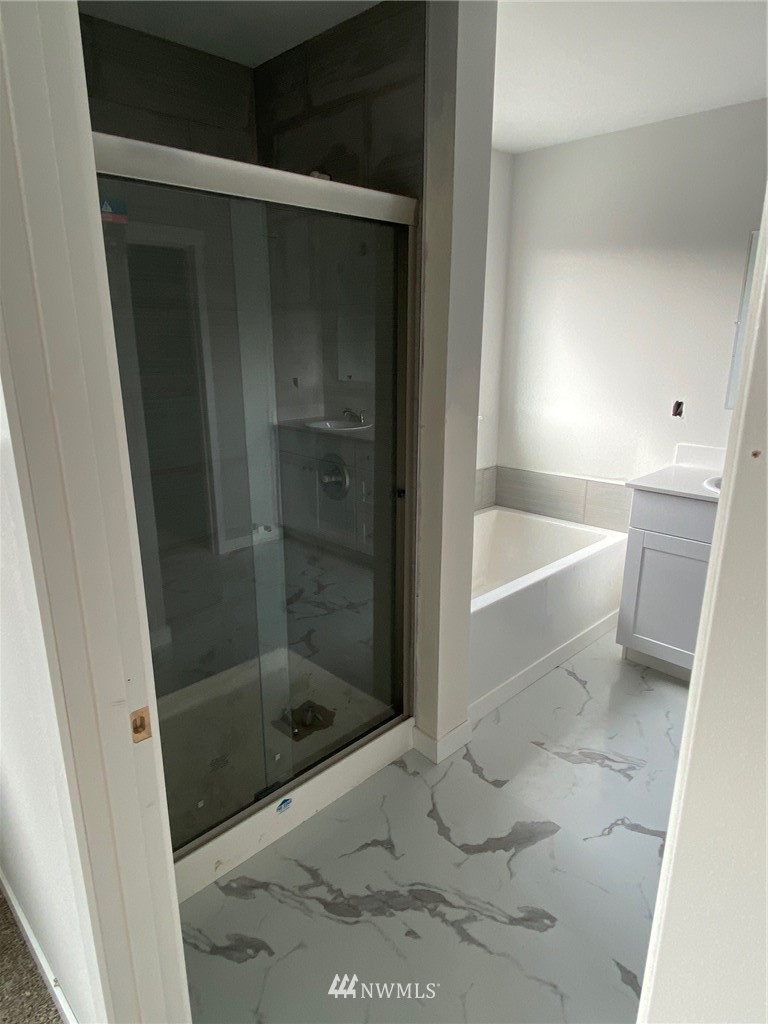 225 North Reed Street, Unit A Sedro-Woolley, WA 98284 - Photo 5 of 7 Gallery Image 5